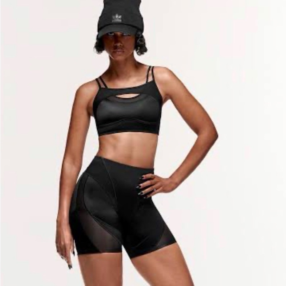 Ivy Park shiny sports bra, size Large, NWT